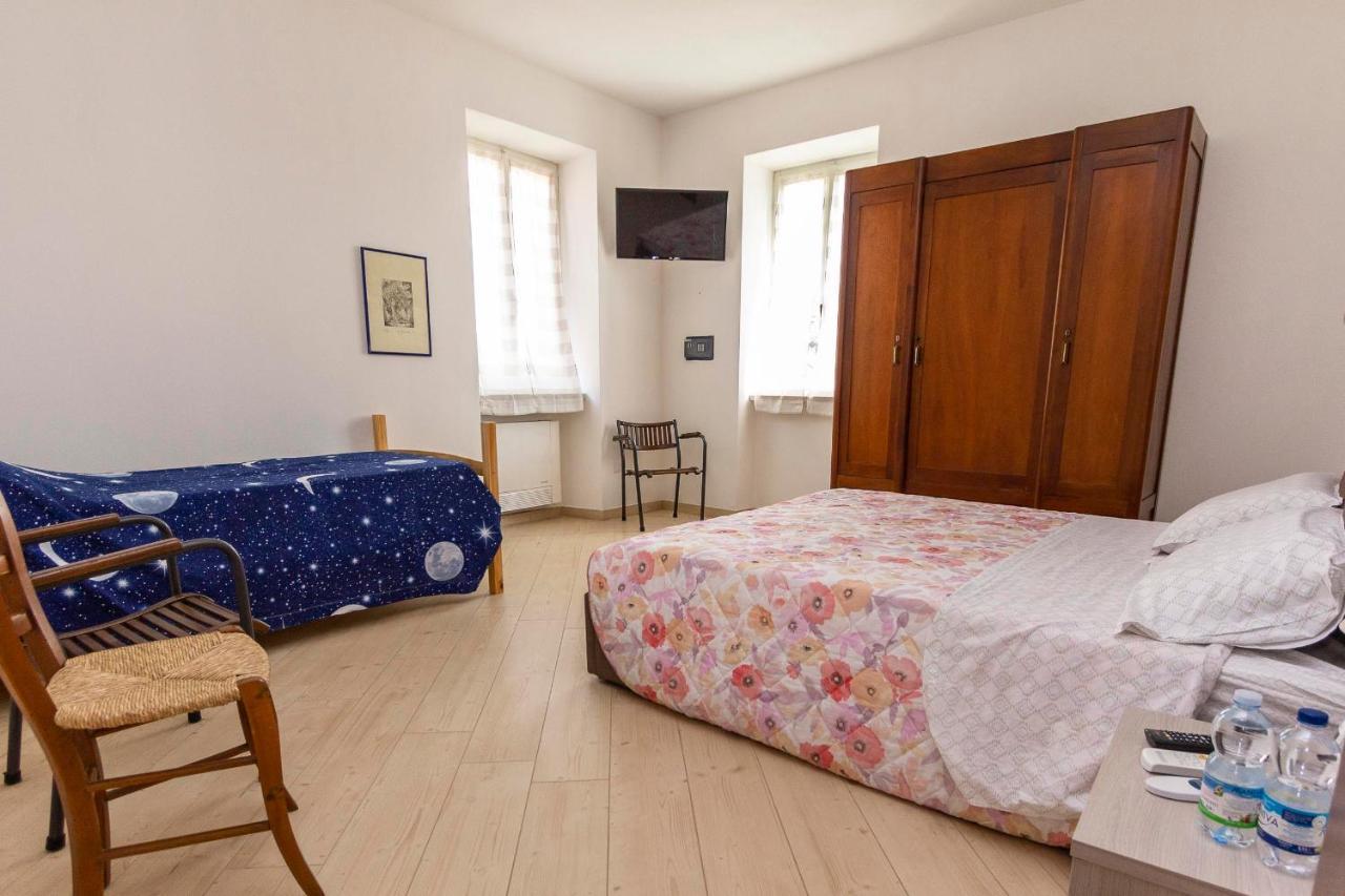 La Colomba B&B Castellaro  ภายนอก รูปภาพ